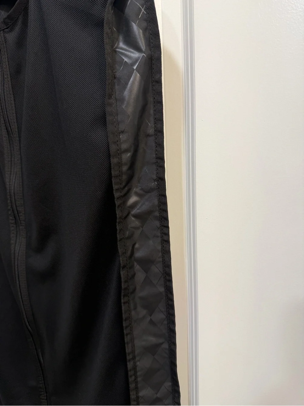 Hartmann Herringbone Hanging Garment Bag Travel Suit Carrier Black